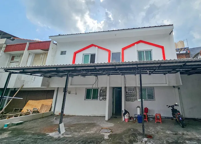 Reddoorz Near Mulyosari Hotel Surabaya